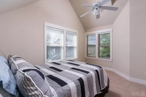 61837 Fall Creek Loop, Bend, OR 97702 photo 15