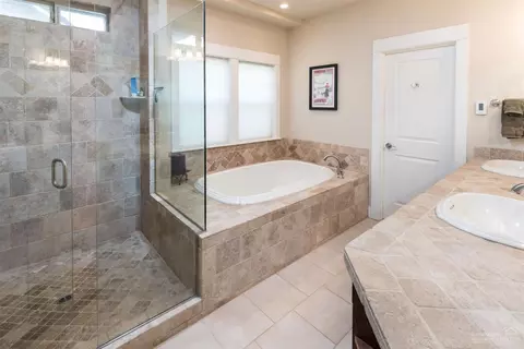 61837 Fall Creek Loop, Bend, OR 97702 photo 11