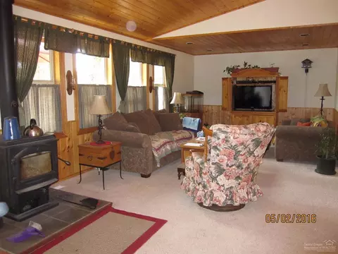 16004 Sparks Dr, La Pine, OR 97739 photo 3