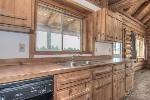 22773 Rickard Rd, Bend, OR 97702 photo 9