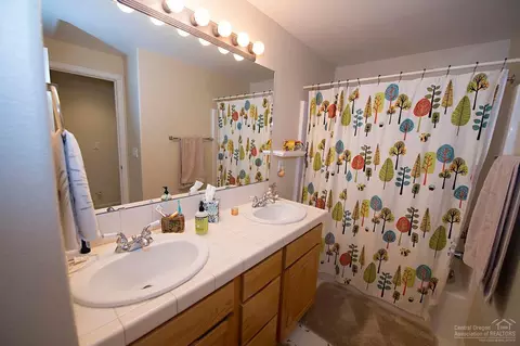 19980 Heron Loop, Bend, OR 97702 photo 12