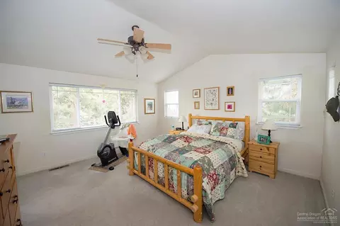 19980 Heron Loop, Bend, OR 97702 photo 13