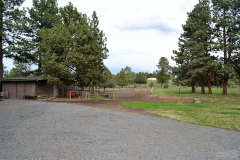22280 Calgary Ln, Bend, OR 97702 photo 23