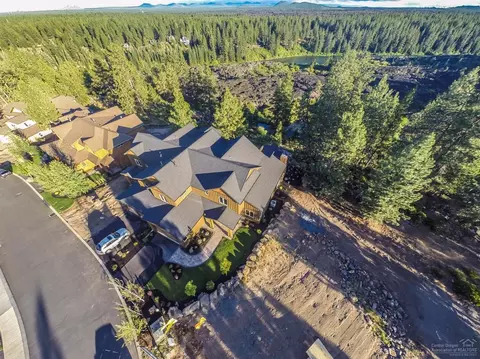 60452 Snap Shot Loop, Bend, OR 97702 photo 9