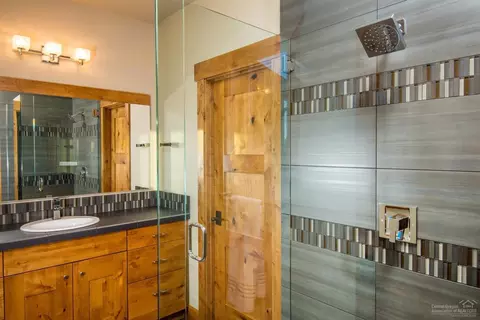60452 Snap Shot Loop, Bend, OR 97702 photo 7
