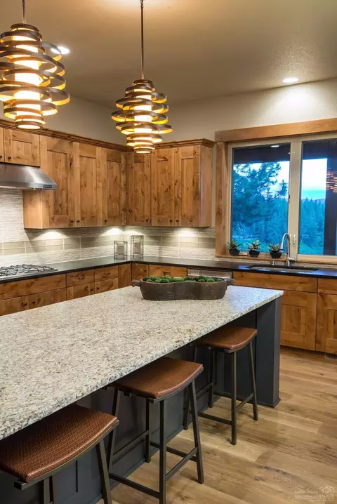 60452 Snap Shot Loop, Bend, OR 97702 photo 4