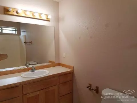 1093 E Cascade Ave, Sisters, OR 97759 photo 12