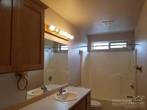 1093 E Cascade Ave, Sisters, OR 97759 photo 16