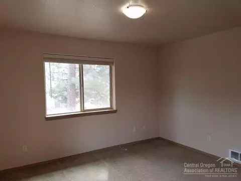 1093 E Cascade Ave, Sisters, OR 97759 photo 17