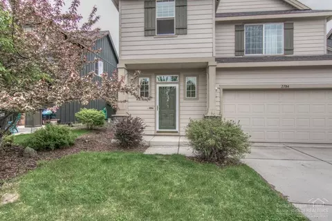2794 NE Sedalia Loop, Bend, OR 97701 photo 2