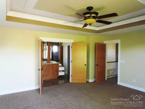21417 Bradetich Loop, Bend, OR 97701 photo 8