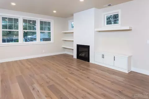 1367 NW Elgin Ave, Bend, OR 97703 photo 8