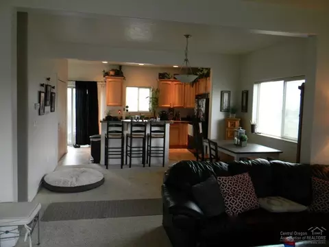 21317 Oconnor Way, Bend, OR 97701 photo 2