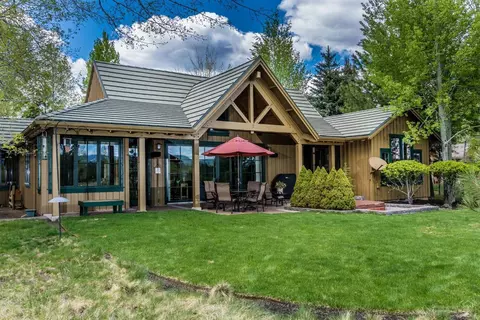 17539 Canoe Camp Dr, Bend, OR 97707 photo 1