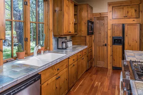 17539 Canoe Camp Dr, Bend, OR 97707 photo 8