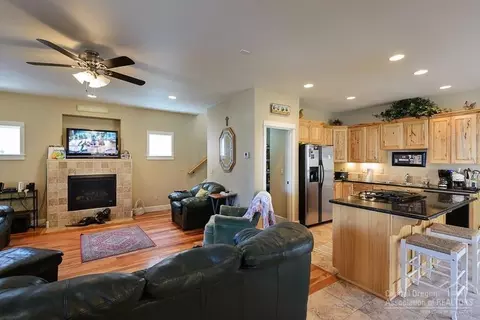 61423 Sunbrook Dr, Bend, OR 97702 photo 3