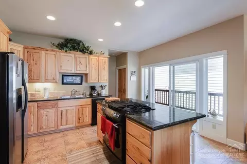 61423 Sunbrook Dr, Bend, OR 97702 photo 4