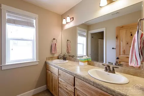61423 Sunbrook Dr, Bend, OR 97702 photo 7