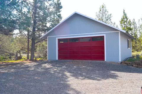 64280 Hunnell Rd, Bend, OR 97703 photo 13