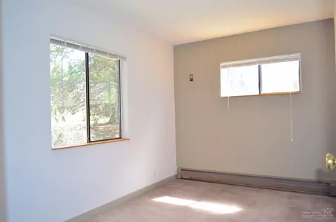 64280 Hunnell Rd, Bend, OR 97703 photo 7