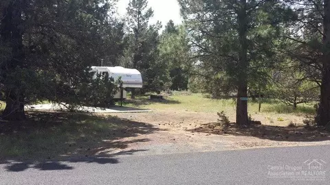 63393 Overtree Rd, Bend, OR 97701 photo 4