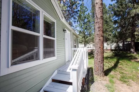 19926 Pine Cone Dr, Bend, OR 97702 photo 3