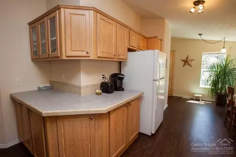 19926 Pine Cone Dr, Bend, OR 97702 photo 10