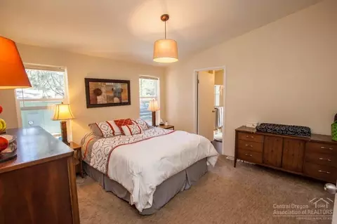 19926 Pine Cone Dr, Bend, OR 97702 photo 15