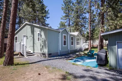 19926 Pine Cone Dr, Bend, OR 97702 photo 1