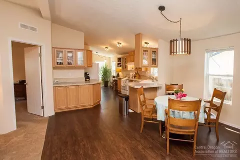 19926 Pine Cone Dr, Bend, OR 97702 photo 8