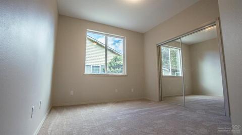 821 SE Shadowood Dr, Bend, OR 97702 photo 13