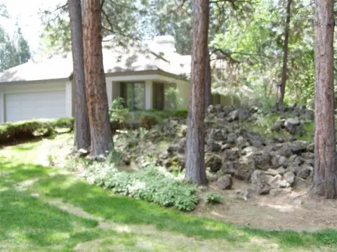 60881 SE Willow Creek Loop, Bend, OR 97702 photo 4