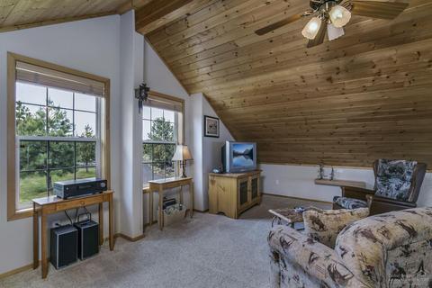 22574 Calgary Dr, Bend, OR 97702 photo 13