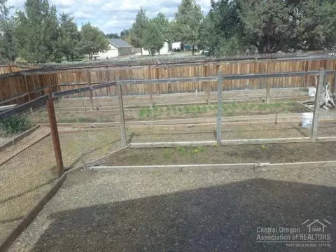 64825 Mcgrath Rd, Bend, OR 97701 photo 10