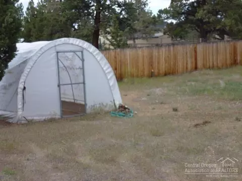 64825 Mcgrath Rd, Bend, OR 97701 photo 8