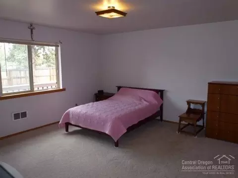 64825 Mcgrath Rd, Bend, OR 97701 photo 18