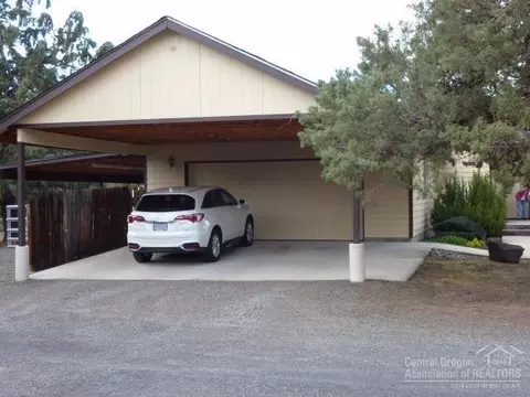 64825 Mcgrath Rd, Bend, OR 97701 photo 21