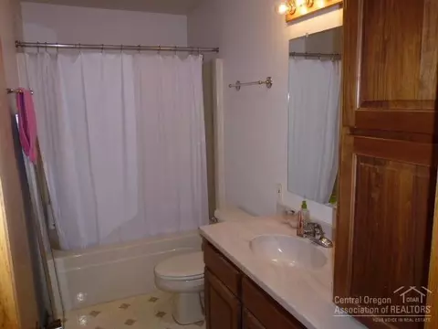 64825 Mcgrath Rd, Bend, OR 97701 photo 17