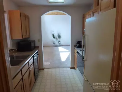 64825 Mcgrath Rd, Bend, OR 97701 photo 13