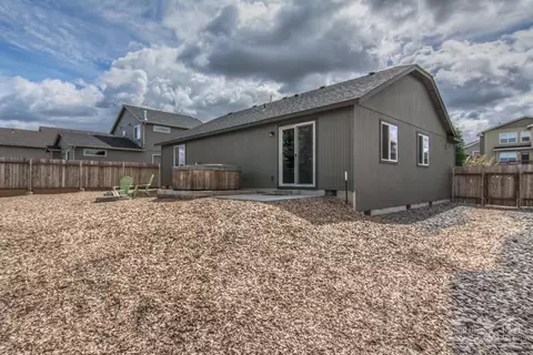 63789 Hunters Cir, Bend, OR 97701 photo 19