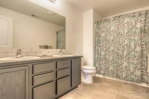 63789 Hunters Cir, Bend, OR 97701 photo 13