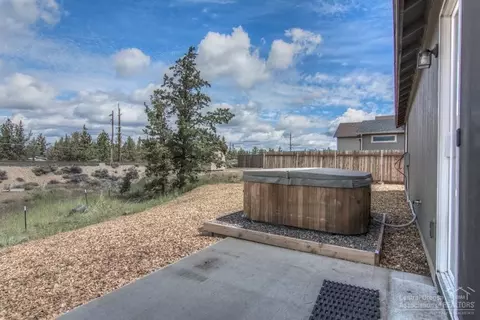 63789 Hunters Cir, Bend, OR 97701 photo 21
