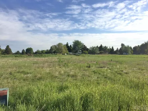 21496 Hyde Ln, Bend, OR 97701 photo 1