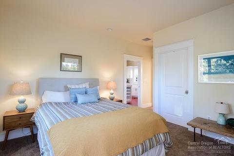 2572 NW Shields Dr, Bend, OR 97703 photo 19