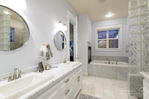 2572 NW Shields Dr, Bend, OR 97703 photo 11