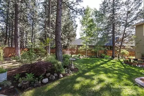 2738 NW Windham Loop, Bend, OR 97703 photo 16