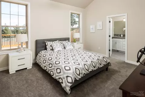63190 Iner Loop, Bend, OR 97701 photo 5