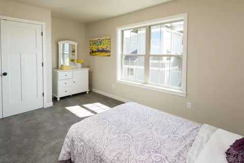 63190 Iner Loop, Bend, OR 97701 photo 9