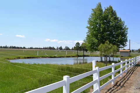 22075 Erickson Rd, Bend, OR 97701 photo 7