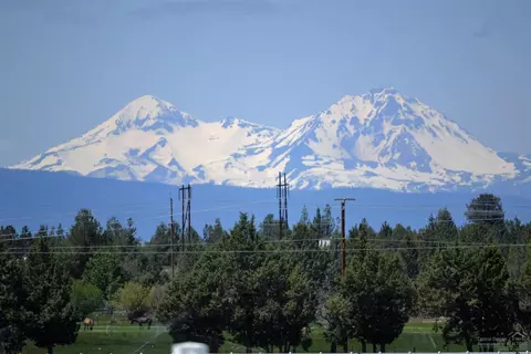 22075 Erickson Rd, Bend, OR 97701 photo 10